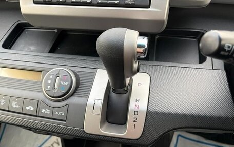 Honda Freed I, 2012 год, 680 000 рублей, 17 фотография