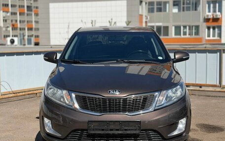 KIA Rio III рестайлинг, 2014 год, 830 000 рублей, 2 фотография