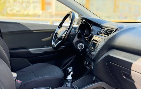 KIA Rio III рестайлинг, 2014 год, 830 000 рублей, 10 фотография
