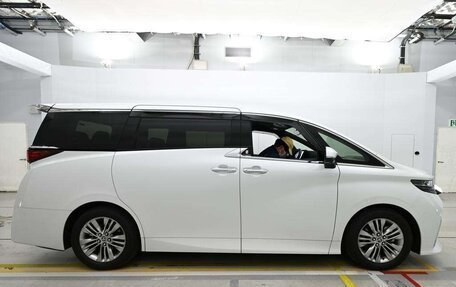 Toyota Alphard, 2025 год, 7 450 010 рублей, 3 фотография