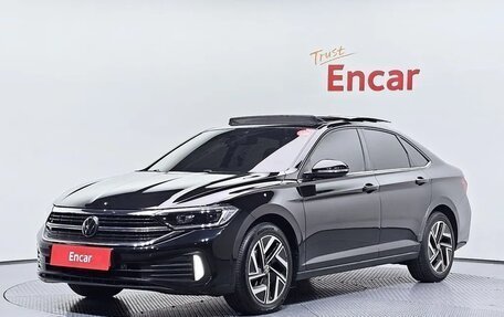 Volkswagen Jetta VII, 2022 год, 1 990 000 рублей, 1 фотография