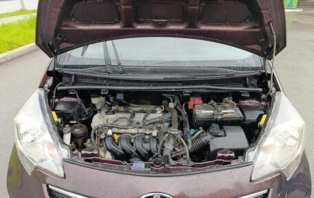Toyota Ractis II, 2011 год, 759 000 рублей, 6 фотография