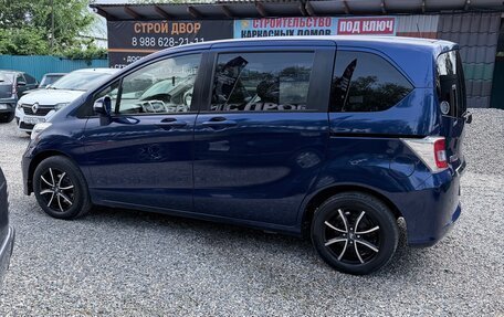 Honda Freed I, 2014 год, 1 195 000 рублей, 4 фотография