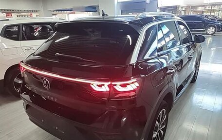 Volkswagen T-Roc I, 2023 год, 1 320 000 рублей, 6 фотография