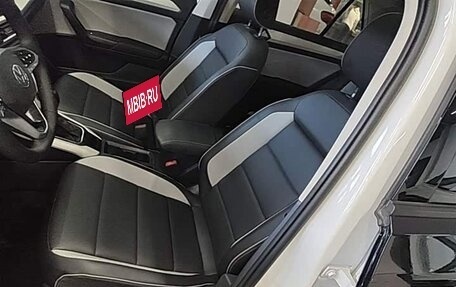 Volkswagen T-Roc I, 2023 год, 1 320 000 рублей, 18 фотография