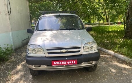Chevrolet Niva I рестайлинг, 2003 год, 215 000 рублей, 1 фотография