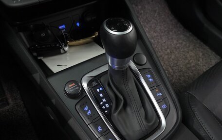 Hyundai Kona I, 2021 год, 1 720 000 рублей, 8 фотография