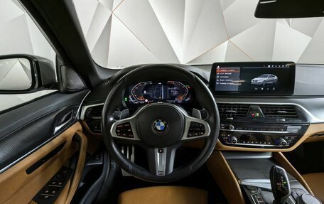 BMW 5 серия, 2021 год, 5 300 000 рублей, 15 фотография