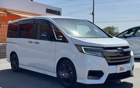 Honda Stepwgn IV, 2022 год, 1 610 888 рублей, 3 фотография
