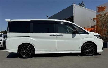Honda Stepwgn IV, 2022 год, 1 610 888 рублей, 5 фотография