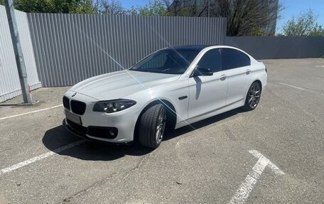 BMW 5 серия, 2016 год, 2 550 000 рублей, 3 фотография