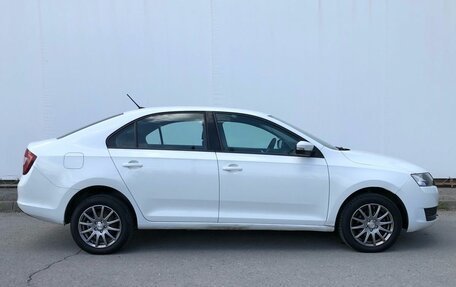 Skoda Rapid I, 2018 год, 920 000 рублей, 6 фотография
