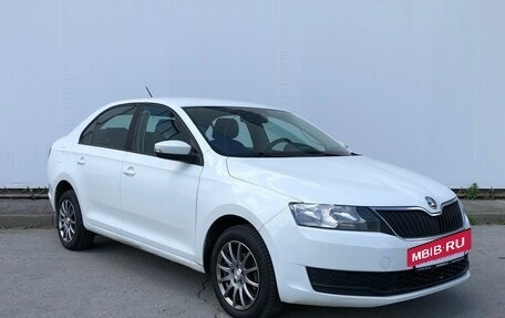 Skoda Rapid I, 2018 год, 920 000 рублей, 3 фотография