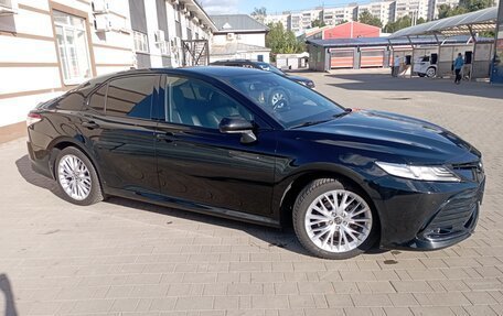 Toyota Camry, 2019 год, 2 100 000 рублей, 3 фотография