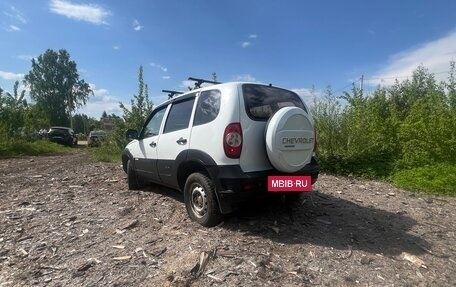 Chevrolet Niva I рестайлинг, 2015 год, 610 000 рублей, 3 фотография