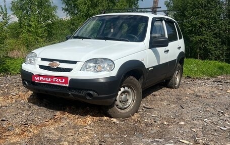 Chevrolet Niva I рестайлинг, 2015 год, 610 000 рублей, 8 фотография