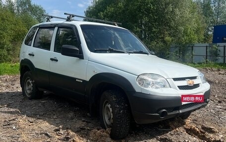 Chevrolet Niva I рестайлинг, 2015 год, 610 000 рублей, 6 фотография