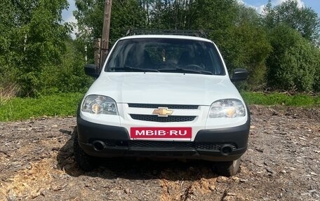 Chevrolet Niva I рестайлинг, 2015 год, 610 000 рублей, 7 фотография