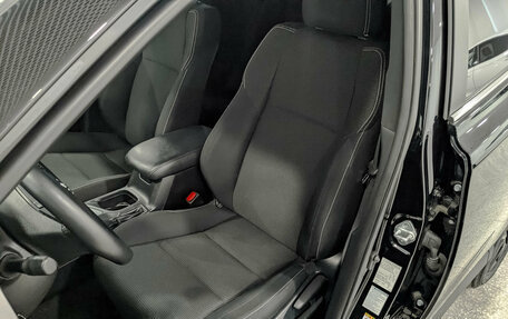 Toyota RAV4, 2019 год, 2 800 000 рублей, 19 фотография