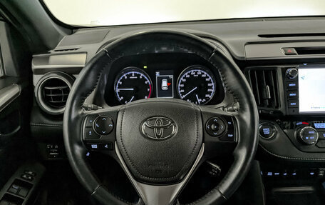 Toyota RAV4, 2019 год, 2 800 000 рублей, 20 фотография