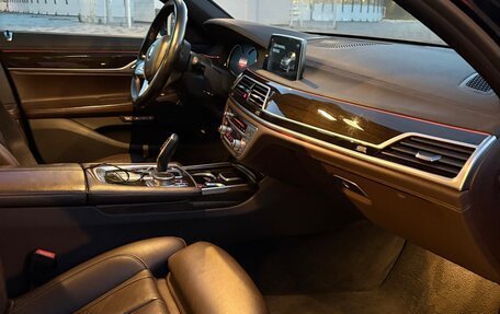 BMW 7 серия, 2016 год, 2 900 000 рублей, 17 фотография