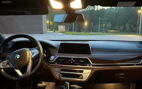 BMW 7 серия, 2016 год, 2 900 000 рублей, 20 фотография