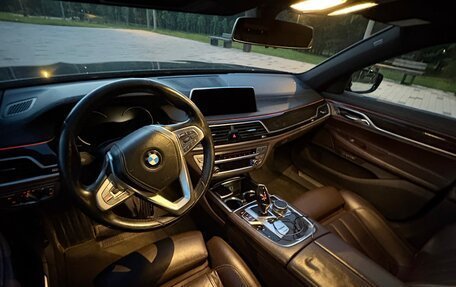 BMW 7 серия, 2016 год, 2 900 000 рублей, 21 фотография
