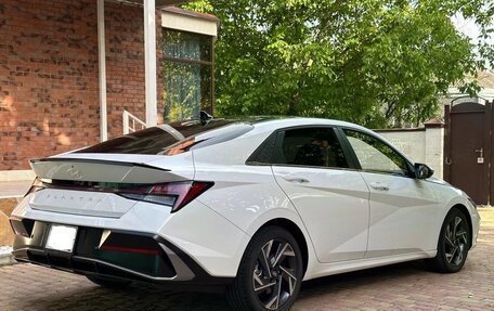 Hyundai Elantra, 2023 год, 1 820 000 рублей, 8 фотография