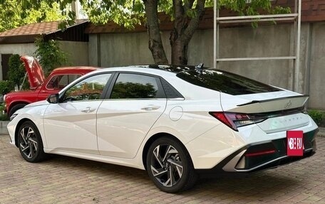 Hyundai Elantra, 2023 год, 1 820 000 рублей, 5 фотография