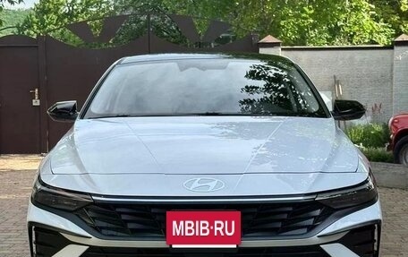 Hyundai Elantra, 2023 год, 1 820 000 рублей, 6 фотография