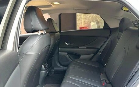 Hyundai Elantra, 2023 год, 1 820 000 рублей, 21 фотография