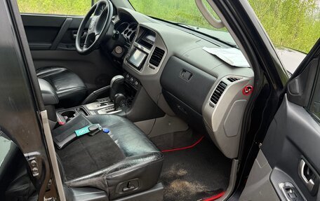 Mitsubishi Pajero III рестайлинг, 2006 год, 830 000 рублей, 16 фотография
