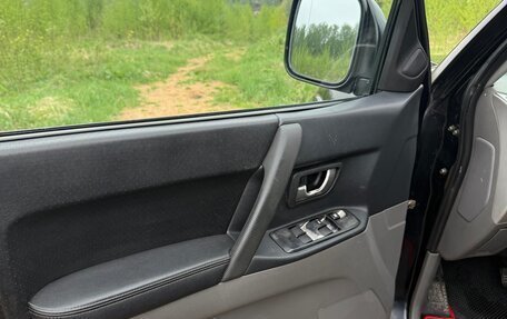 Mitsubishi Pajero III рестайлинг, 2006 год, 830 000 рублей, 14 фотография