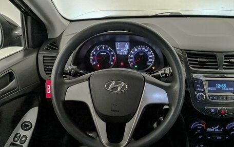 Hyundai Solaris II рестайлинг, 2016 год, 985 000 рублей, 21 фотография