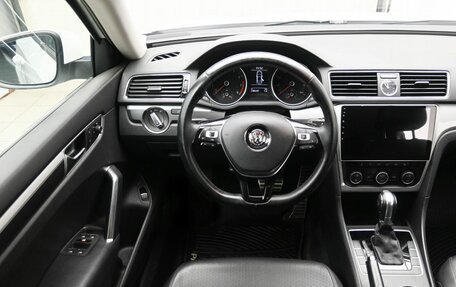 Volkswagen Passat B8 рестайлинг, 2016 год, 1 829 900 рублей, 10 фотография