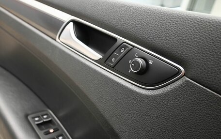 Volkswagen Passat B8 рестайлинг, 2016 год, 1 829 900 рублей, 18 фотография
