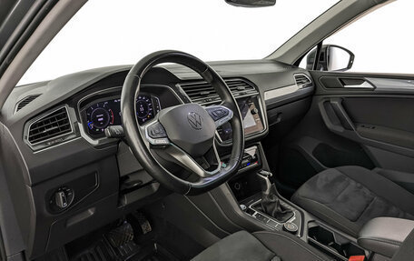 Volkswagen Tiguan II, 2021 год, 3 500 000 рублей, 15 фотография