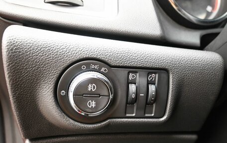 Opel Astra J, 2011 год, 675 000 рублей, 18 фотография