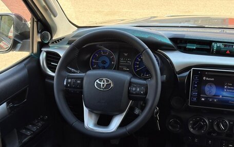 Toyota Hilux VIII, 2017 год, 2 670 000 рублей, 4 фотография