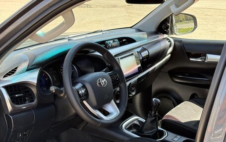 Toyota Hilux VIII, 2017 год, 2 670 000 рублей, 5 фотография