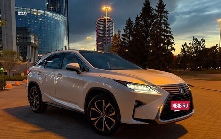 Lexus RX IV рестайлинг, 2017 год, 5 000 000 рублей, 4 фотография