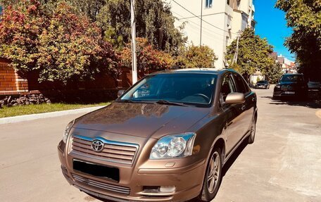Toyota Avensis III рестайлинг, 2004 год, 750 000 рублей, 3 фотография