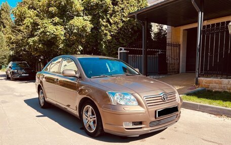 Toyota Avensis III рестайлинг, 2004 год, 750 000 рублей, 2 фотография