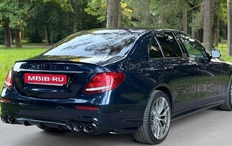 Mercedes-Benz E-Класс, 2020 год, 3 500 000 рублей, 5 фотография