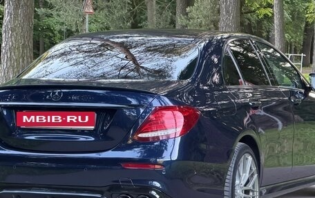 Mercedes-Benz E-Класс, 2020 год, 3 500 000 рублей, 6 фотография
