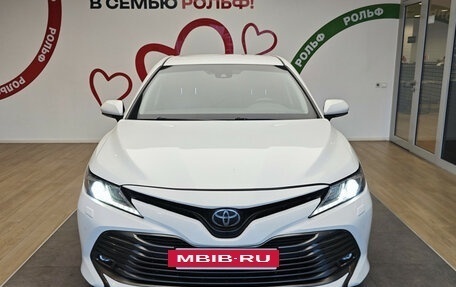 Toyota Camry, 2018 год, 2 490 000 рублей, 2 фотография