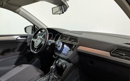 Volkswagen Tiguan II, 2019 год, 2 500 000 рублей, 15 фотография
