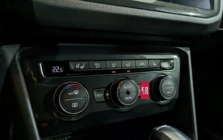 Volkswagen Tiguan II, 2019 год, 2 500 000 рублей, 19 фотография