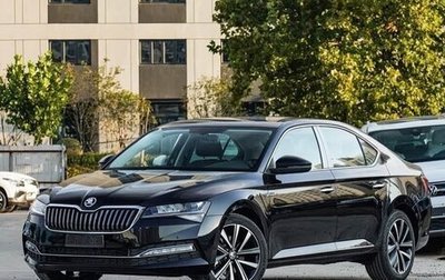 Skoda Superb III рестайлинг, 2023 год, 2 425 000 рублей, 1 фотография