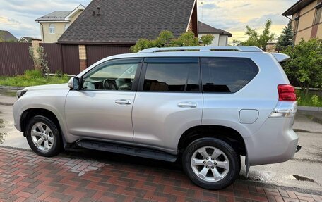 Toyota Land Cruiser Prado 150 рестайлинг 2, 2011 год, 2 145 000 рублей, 1 фотография